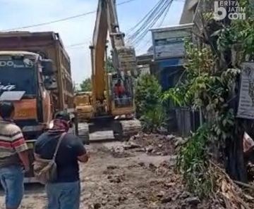 Warga Keluhkan Air PDAM Giri Tirta Gresik yang Masih Mampet