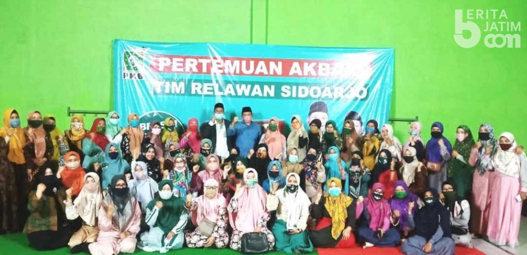 Fatayat NU Sidoarjo Dukung Gus Muhdlor-Subandi