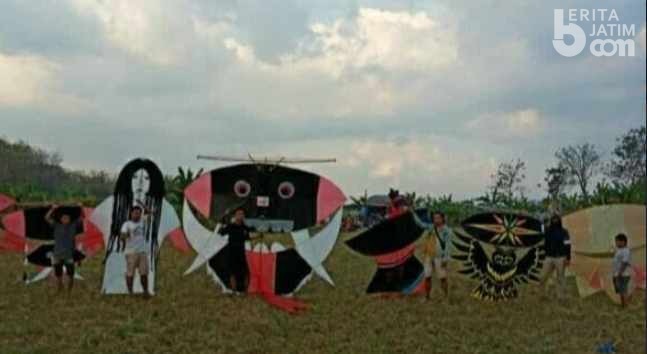 Warga Banjarsari Bojonegoro Gelar Festival Layang-layang untuk Merayakan Masa Panen