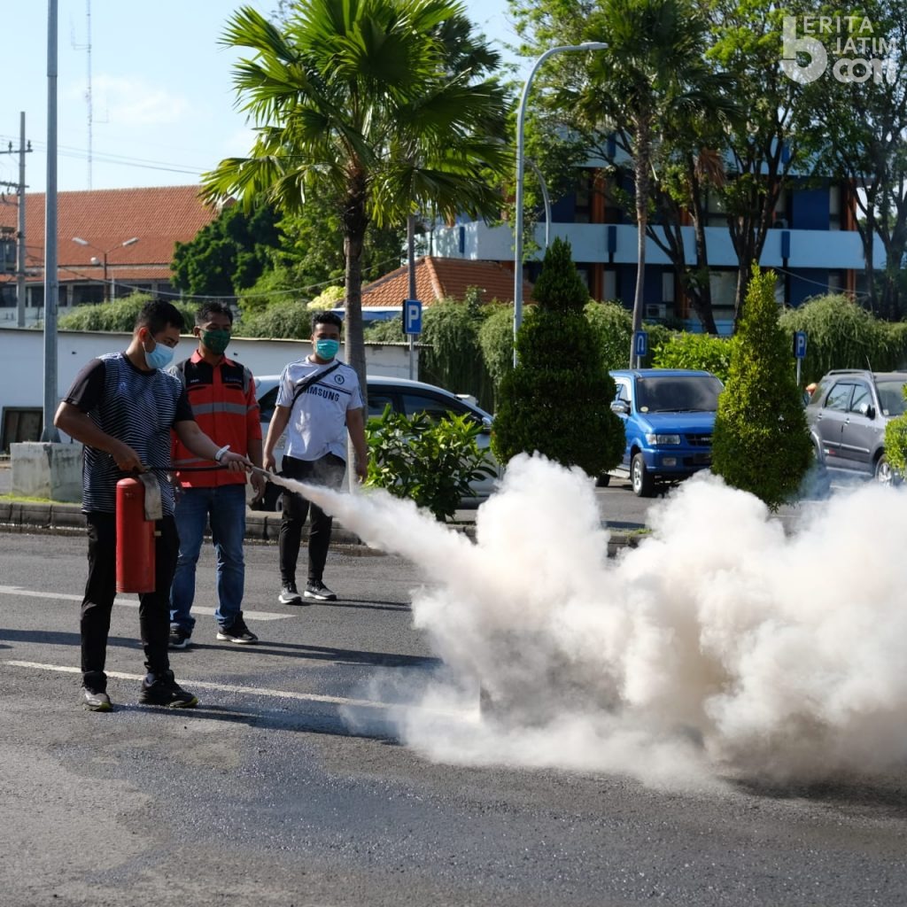 Pastikan Sistem Proteksi Kebakaran Berfungsi, Pelindo 3 Lakukan Uji Coba Fasilitas Pemadam Kebakaran