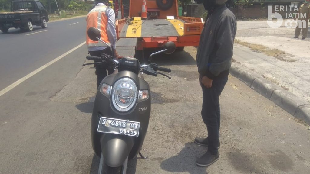 Ikuti GPS, Pengendara Motor Nekat Masuk Jalan Tol Jomo
