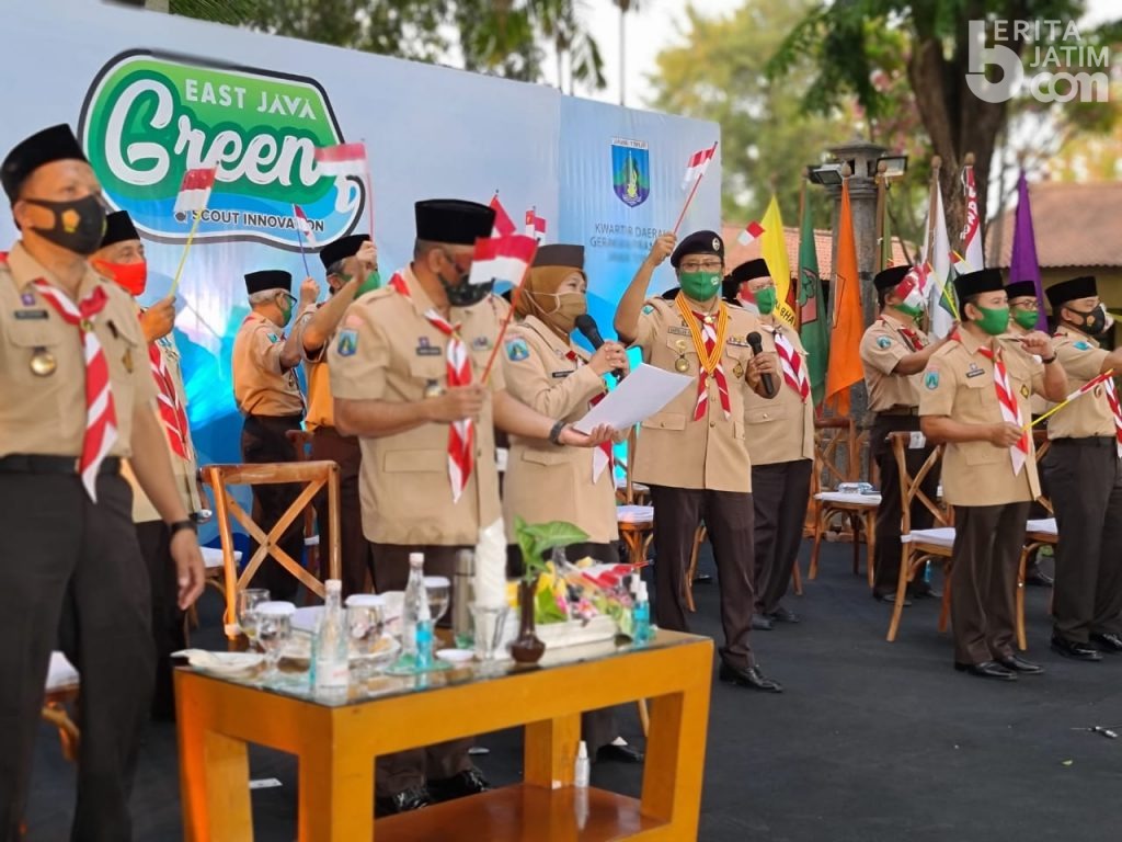 Khofifah dan Gus Ipul Bareng Ratusan Pramuka ‘Digoyang’ Artis Judika