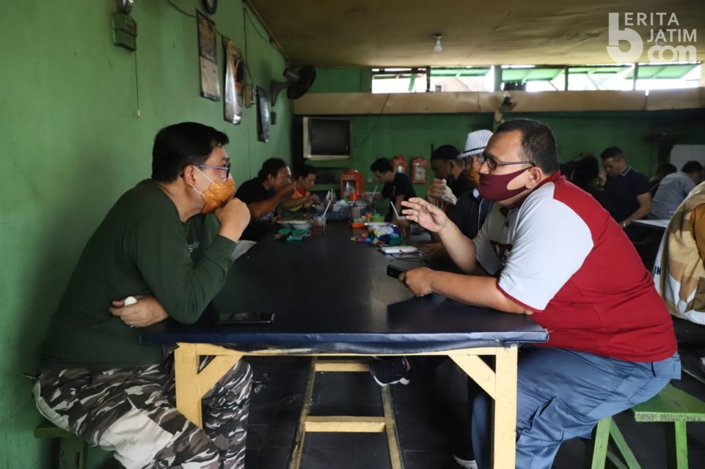 Tak Hanya Cangkrukan Bareng, Cak Machfud Tangkap Harapan Warga Surabaya