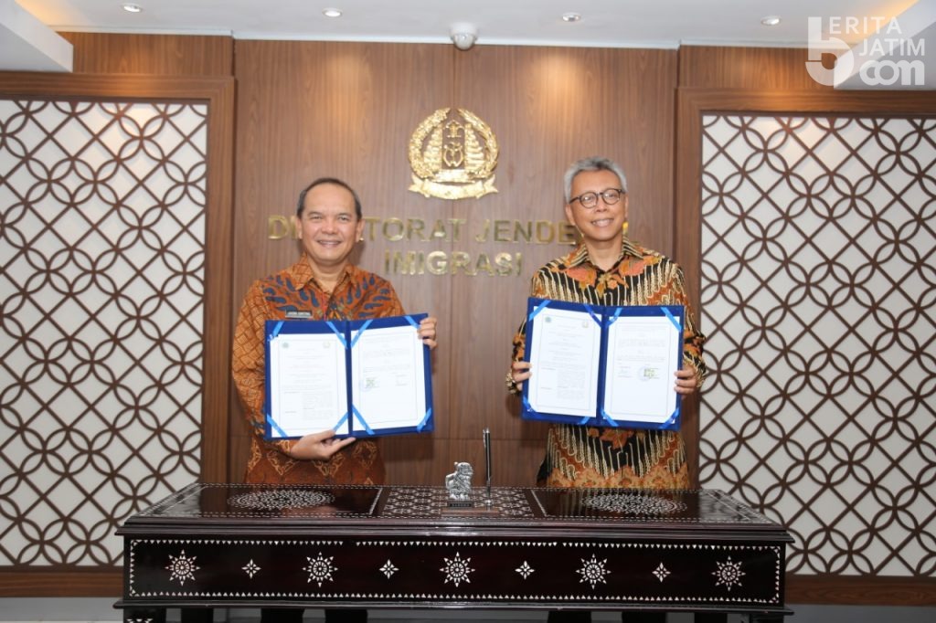 Kemenlu-Imigrasi Tanda Tangani PKS Penanganan Warga Negara Asing
