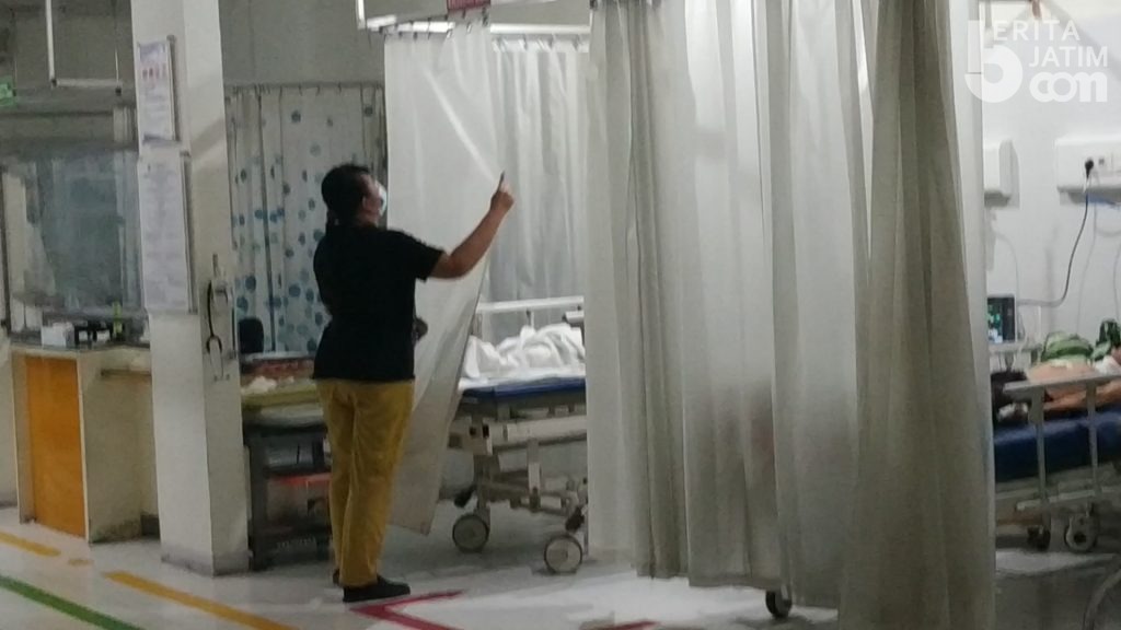 Pelaku Percobaan Pembunuhan Orang Tua di Mojokerto Diamankan Warga