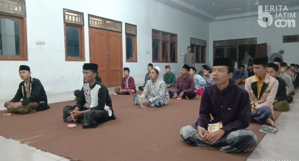 Santri Bata-Bata Digembleng Materi Jurnalistik