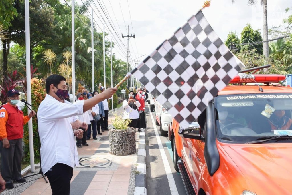 Walikota Kediri Berangkatkan 2 Mobil Gunner untuk Pengabutan Disinfektan