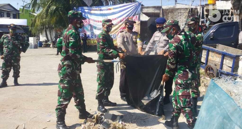 Pantai Boom Paciran Lamongan Jadi sasaran Kerja Bakti Massal