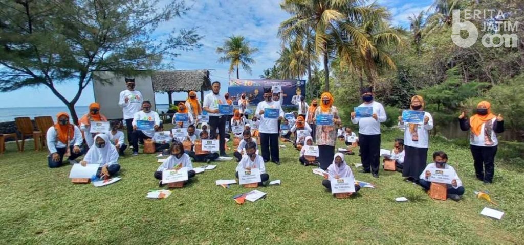Siswa Banyuwangi Patungan Beli Internet Buat Belajar