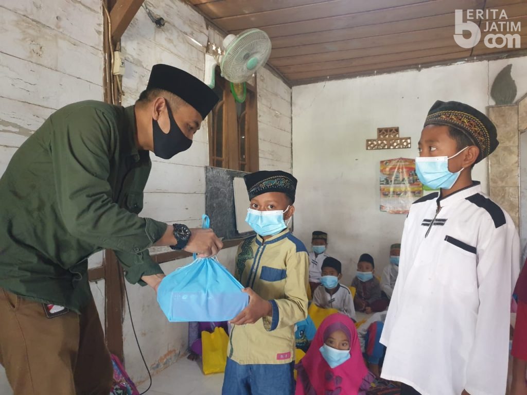 PEPC Bagikan Vitamin dan Sanitasi Kit