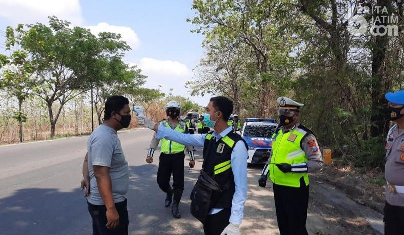 Sat Lantas Polres Tuban Terapkan Protokol Kesehatan Covid-19