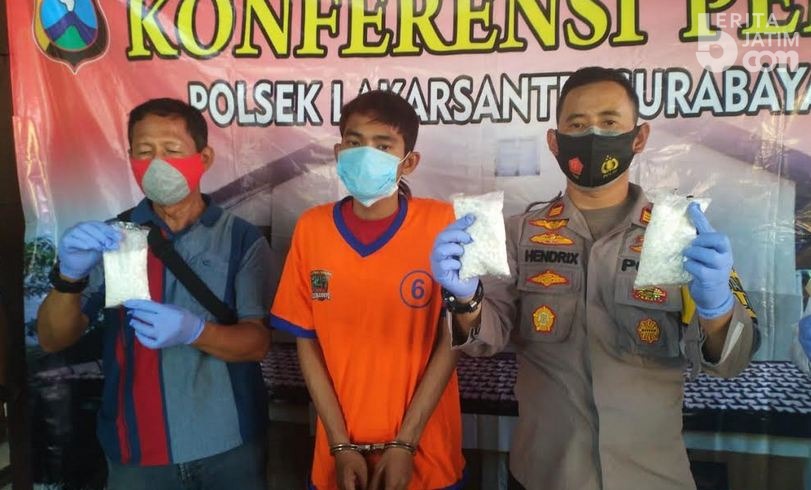 Kaleng Biskuit Jadi Tempat Penyimpanan 4000 Pil LL