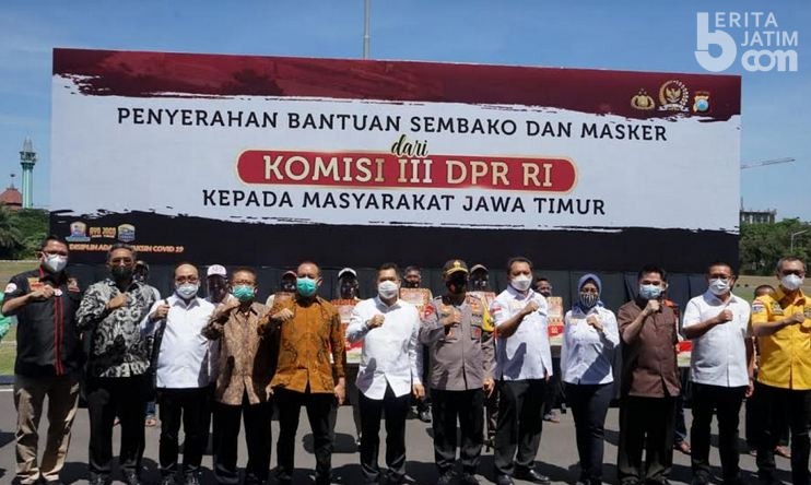 Berbagi Sembako, Bambang DH Libatkan Tokoh Warga hingga Bunda PAUD