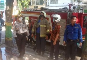 Swalayan Terbesar di Sumenep Terbakar
