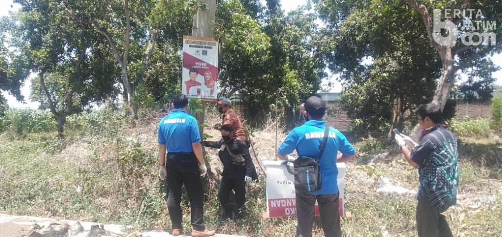 Mojokerto Tertib Serentak, Bawaslu Tertibkan APK Langgar Aturan