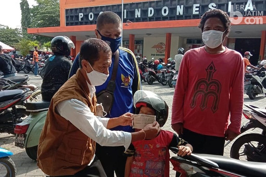 Jawa Timur Bermasker, Dinsos Kota Kediri Bagikan 1.500 Masker untuk PKH