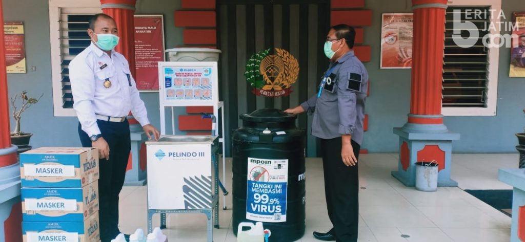 Cegah Covid-19 Dalam Lapas Klas IIB Mojokerto, BPBD Berikan Bantuan APD