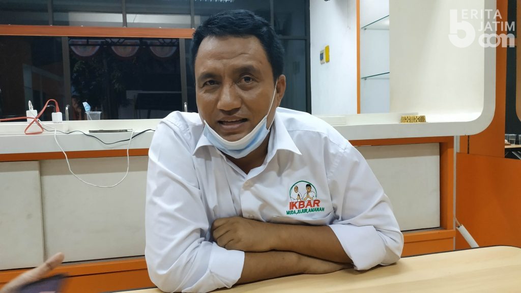 Viral, Mobil Kampanye Paslon di Mojokerto Penuh Uang Rp 100 Ribuan
