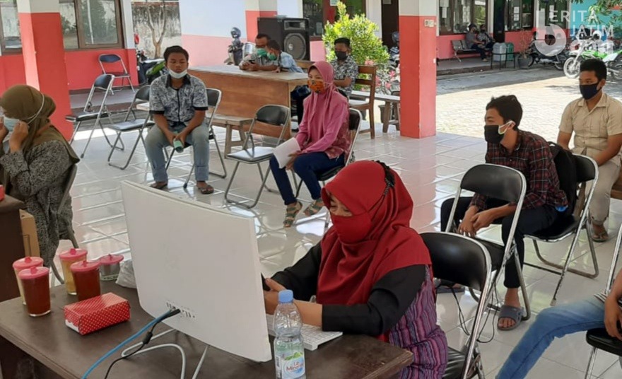 Perekaman e-KTP Jemput Bola di Kediri Terapkan Protkes