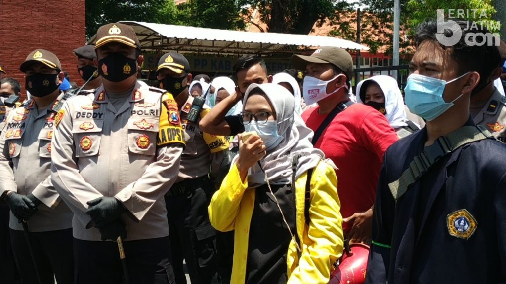 Dapat Dukungan 2 Kepala Daerah, Demo Mahasiswa di Mojokerto Bubar