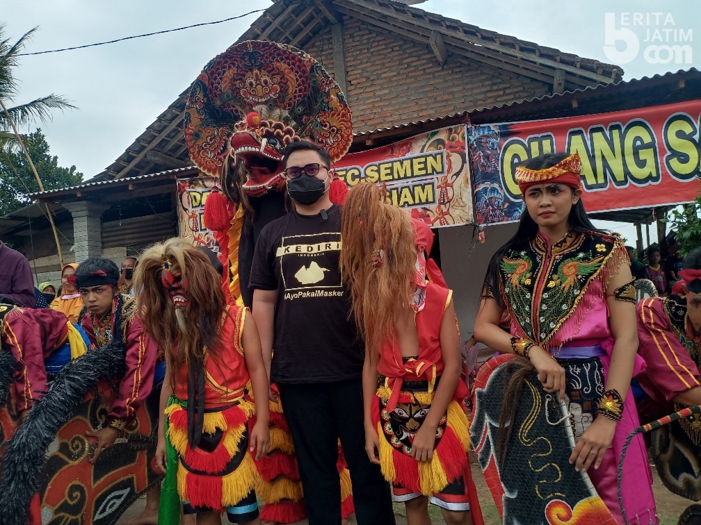 Mas Dhito Blusukan ke Pasar dan Bertemu Petani Organik Lereng Wilis