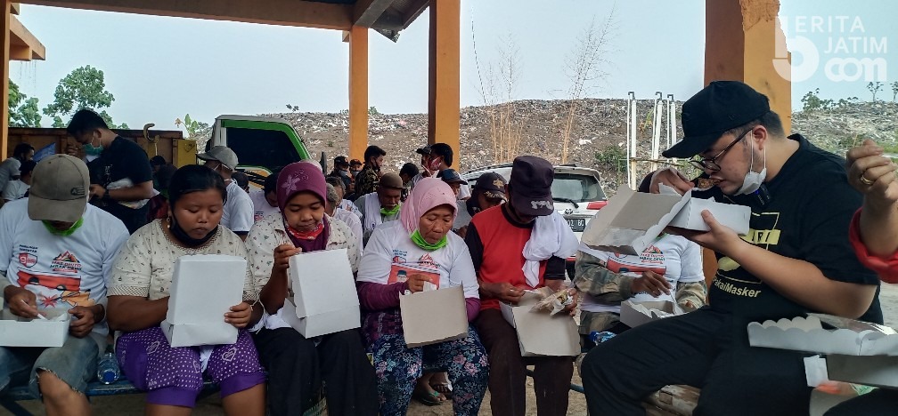 Mas Dhito Makan Bersama Pemulung di TPA Sekoto
