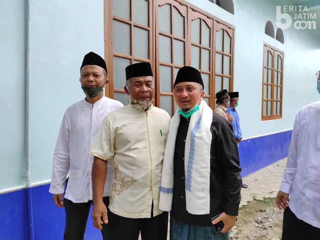 Ustadz Yusuf Mansyur Mengenang Alm. K.H. Abdullah Syukri Zarkasyi