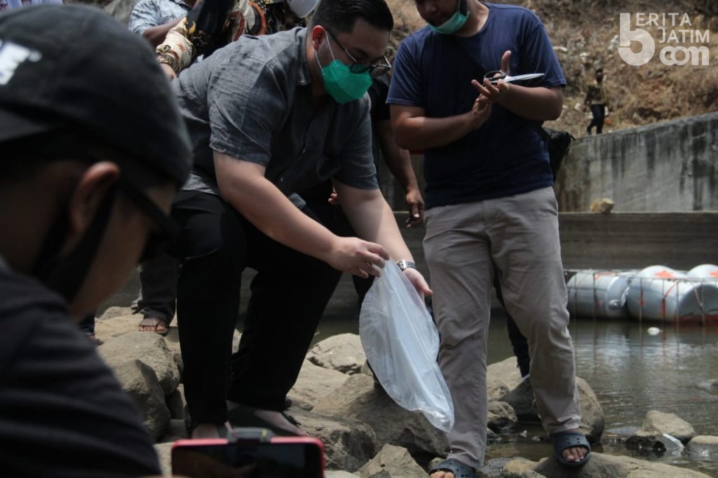 Mas Dhito Resmikan Kapasitor Atasi Kesulitan Air Warga Guworejo