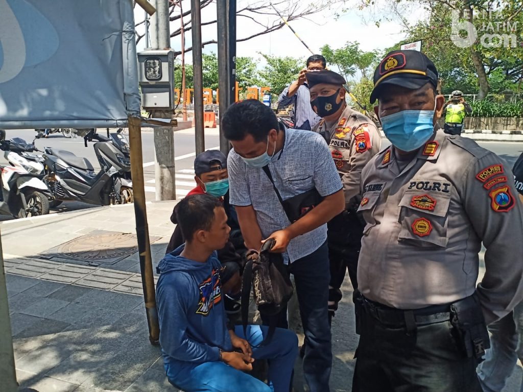 Ikut Demo Tolak Omnibus Law, Pelajar SMA Mewek Ditangkap Polisi