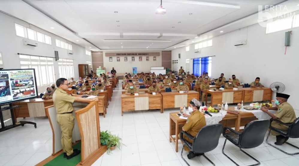 Bupati Anas Pompa Semangat Para Guru di Tengah Pandemi