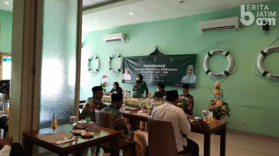 Anggota DPR RI Salurkan Bantuan untuk Pesantren dan TPQ di Tuban