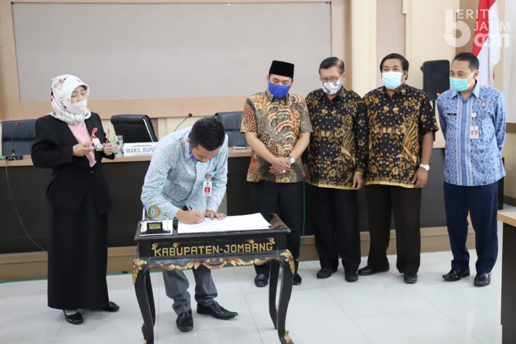 STIE PGRI Dewantara Teken Kerjasama dengan Pemkab Jombang