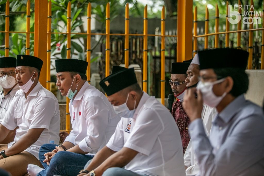 Hari Pahlawan, Eri-Armuji Ziarah ke Makam Bung Tomo, dr Soetomo, dan WR Soepratman
