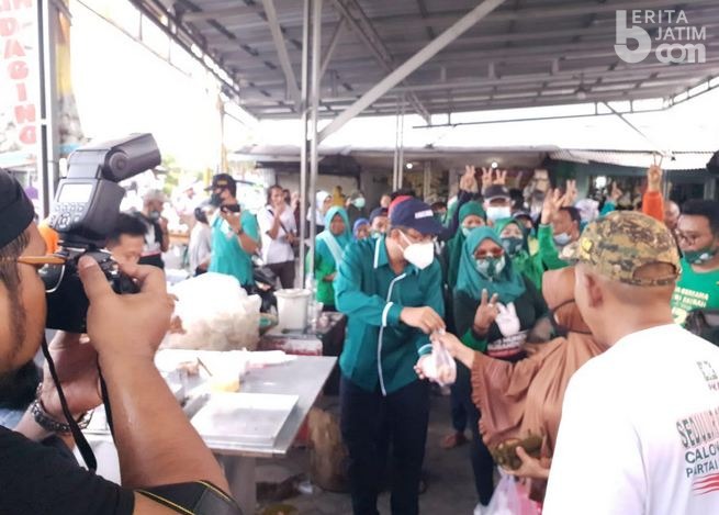 Gus Muhdlor Blusukan Pasar Bluru, Begini Dialognya dengan Pedagang