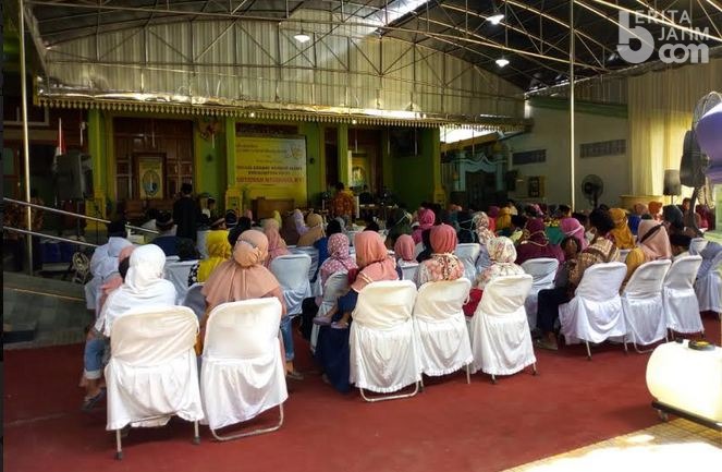 Thoriqoh Shiddiqiyyah Bagikan Rp 4 Miliar untuk Fakir Miskin dan Anak Yatim