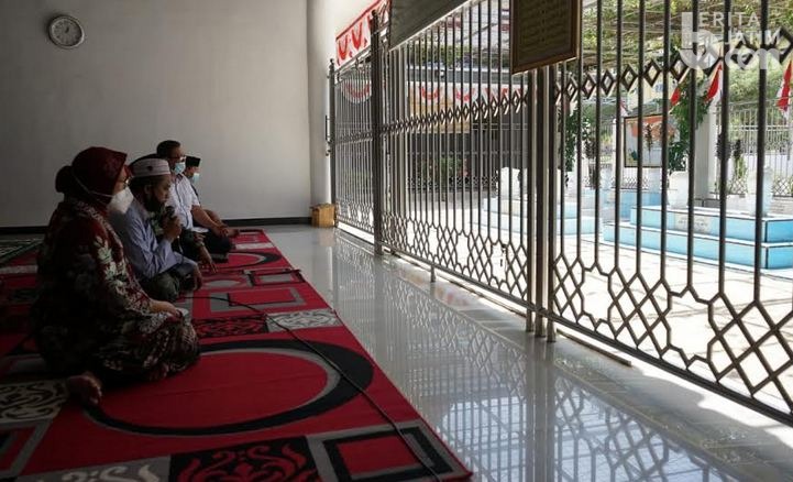 Titah Putri Pahlawan Nasional, Nyai Makkiyah: Menangkan Eri-Armuji di Surabaya