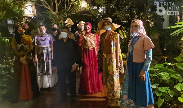 East Java Harmony, 11 Desainer Tampilkan 60 Karya Batik Gringsing
