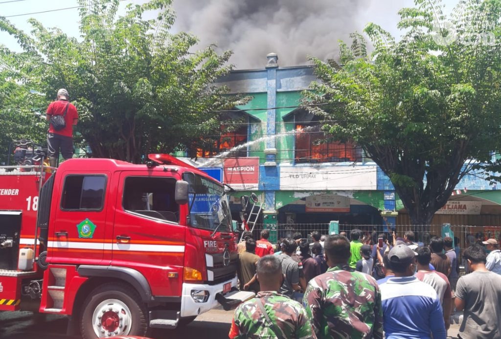 Pasar Larangan Terbakar, 4 Ruko Ludes
