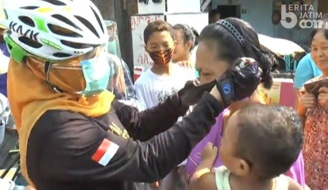 Dies Natalis, FK Unair Adakan Gowes, Bagi Bagi Masker dan Sosialisasi 3M