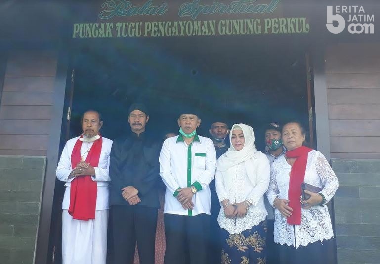 Doa dan Harapan Paslon LADUB dari Atas Gunung Perkul
