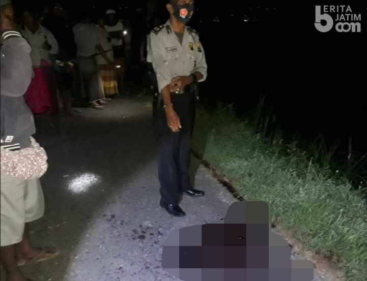 Geger Mayat Laki-laki Penuh Luka di Pinggir Jalan Desa Bragung Sumenep