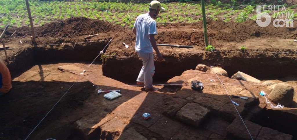 Batu Bata Kuno Era Kerajaan Singosari Ditemukan di Desa Langlang