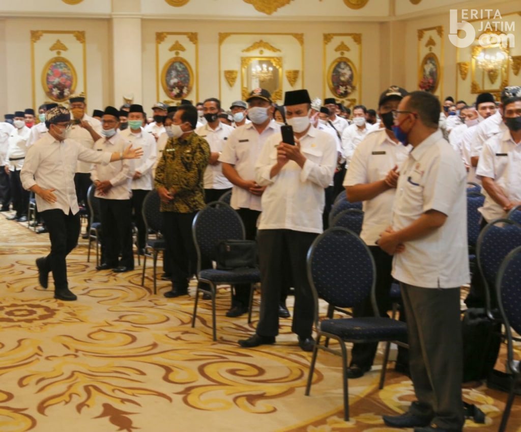 Bupati Anas Ajak Kepala Desa dan BPD Bersinergi Majukan Desa