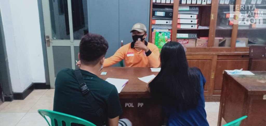 Masukkan Berondong ke Rumah, Janda Digerebek Satpol PP