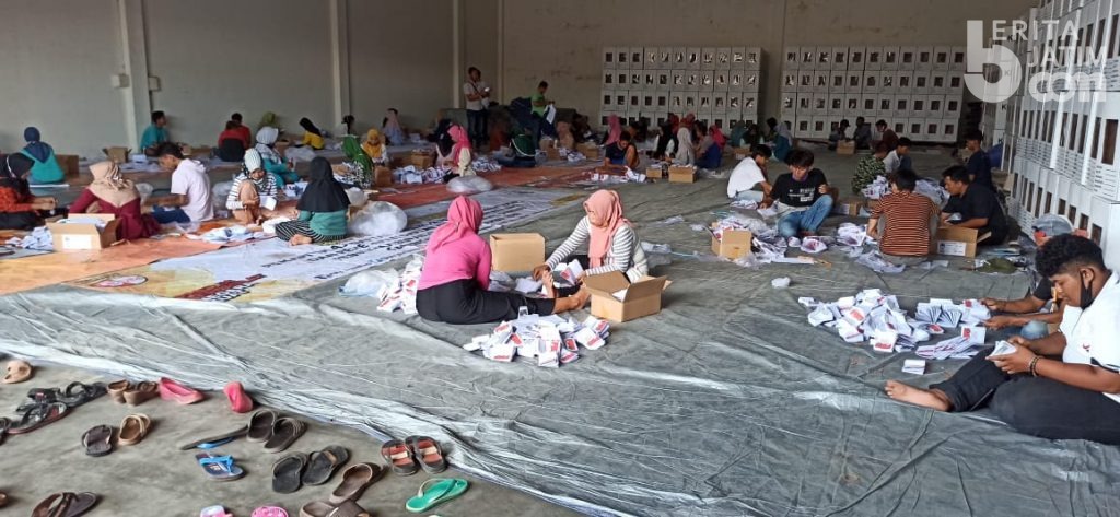Distribusi Pertama Logistik Pilkada Sumenep ke Pulau Masalembu