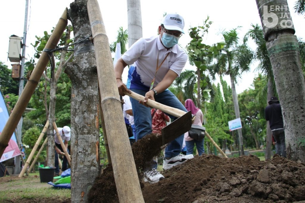 Dukung Lingkungan dan Udara yang Lebih Baik, Pertamina dan Pemkab Sidoarjo Tanam Pohon Bersama