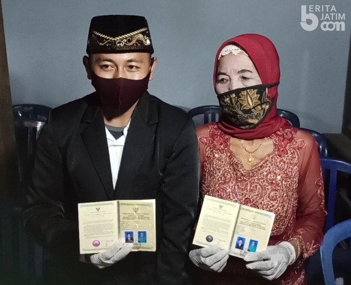 Beda Usia 47 Tahun, Nenek di Ponorogo Ini Nikahi Pemuda Usia 29 Tahun
