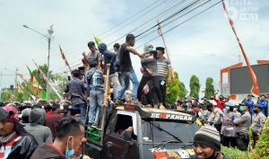 Dilarang ‘Manggung’ Selama Pandemi, Ratusan Pekerja Seni Sumenep Demo Bupati