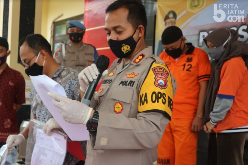 Modus Jual Harga Murah Migor dan Gula, Pasutri di Magetan Ditangkap Polisi