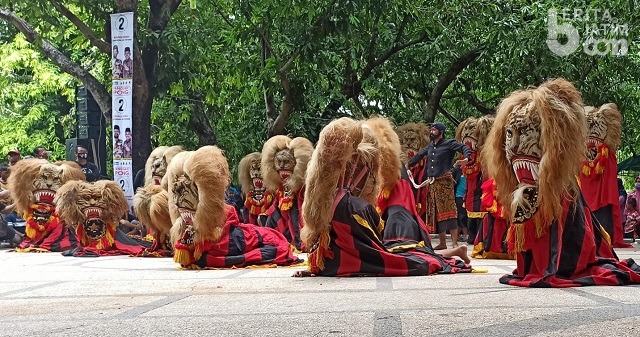 Paguyuban Reyog se-Ponorogo Dukung Ipong-Bambang